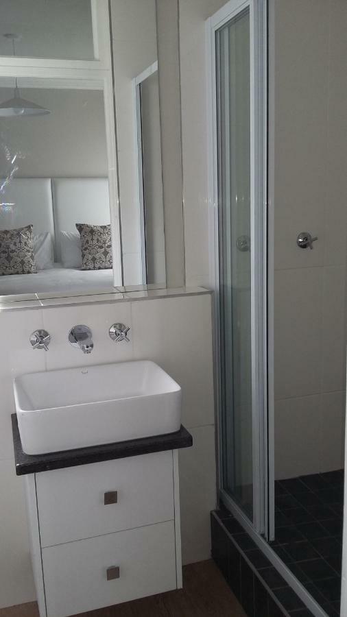 Beach Club Self Catering Apartments Mossel Bay Exterior photo